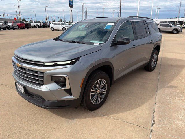 Used 2026 Chevrolet Traverse LT FWD image 5