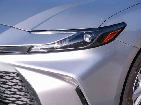 Used 2025 Toyota Camry LE FWD image 12