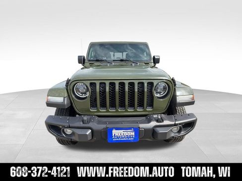 Used 2023 Jeep Gladiator Sport AWD/4WD image 8