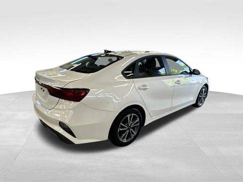 Certified 2023 Kia Forte LXS FWD image 30