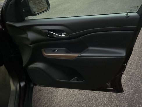 Used 2020 GMC Acadia SLE image 6