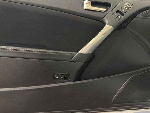 Used 2016 Hyundai Genesis 3.8 image 20