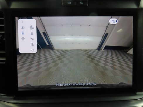 Used 2025 Ford F250 Lariat w/ Black Appearance Package image 15