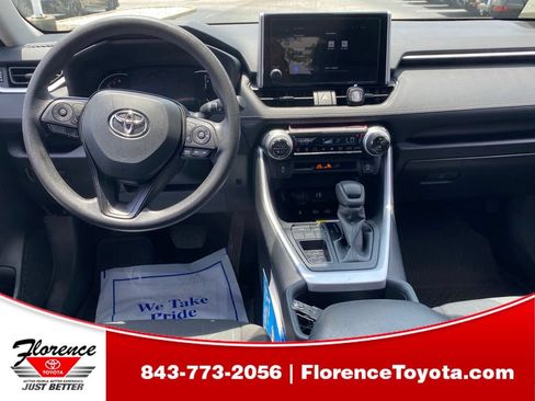 Used 2025 Toyota RAV4 XLE FWD image 9