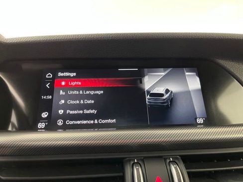 Used 2020 Alfa Romeo Stelvio Ti Sport w/ Quick Order Package 22S Sport image 31