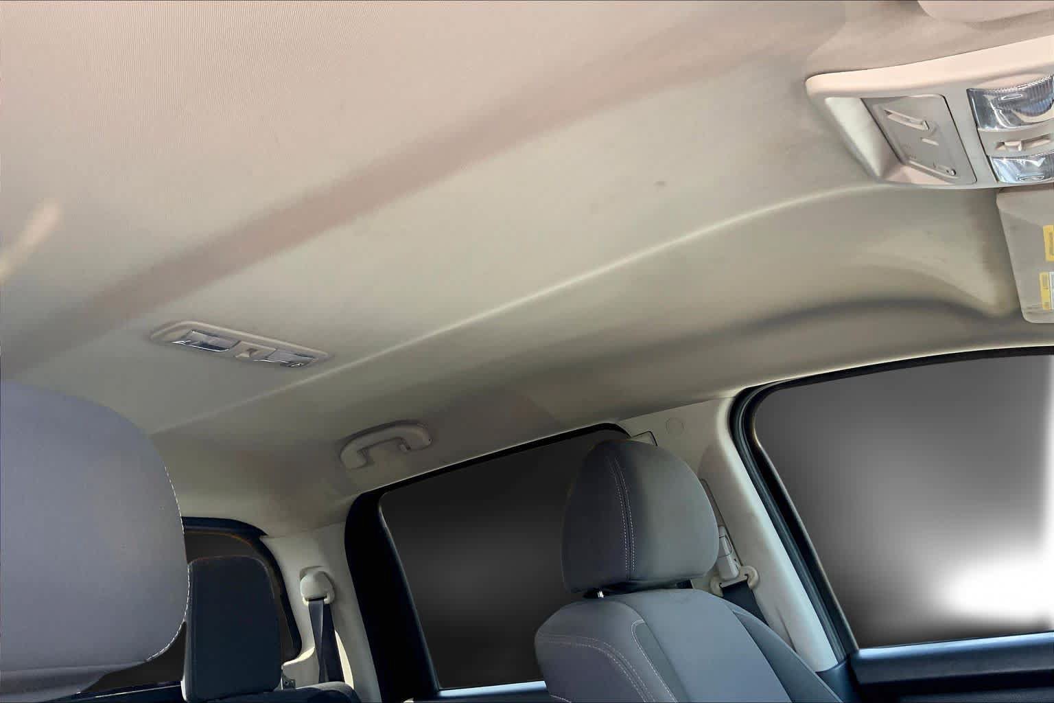 Used 2020 Nissan Titan SV w/ SV Convenience Package RWD image 30
