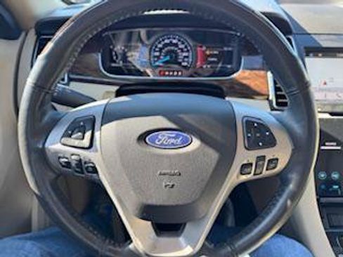 Used 2017 Ford Taurus Limited image 16
