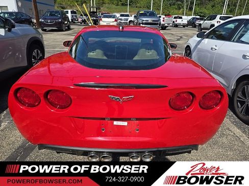 Used 2005 Chevrolet Corvette Coupe w/ Preferred Equipment Group RWD image 5