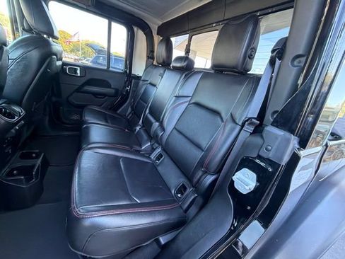 Used 2020 Jeep Gladiator Rubicon w/ Dual Top Group AWD/4WD image 16