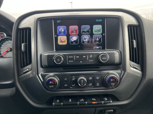 Used 2018 Chevrolet Silverado 1500 LT w/ All Star Edition image 7