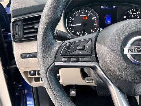 Certified 2020 Nissan Rogue Sport SV FWD image 23