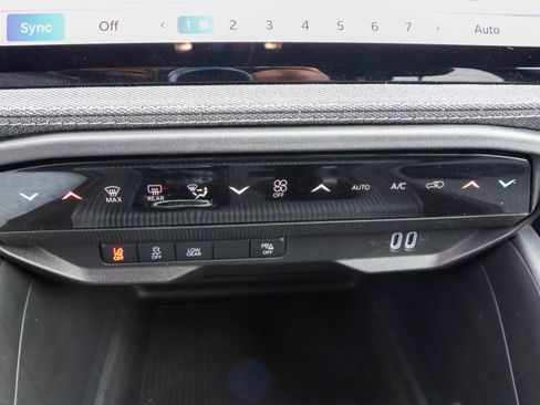 New 2026 Jeep Cherokee Laredo AWD/4WD image 21