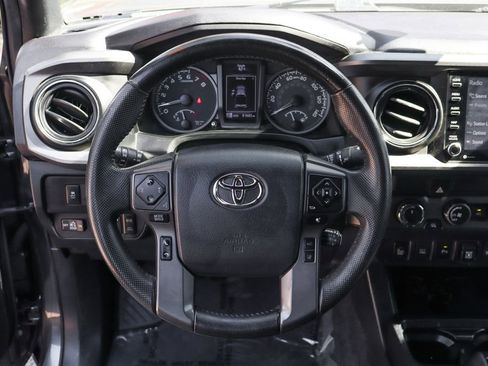 Used 2020 Toyota Tacoma TRD Off-Road w/ Technology Package AWD/4WD image 23