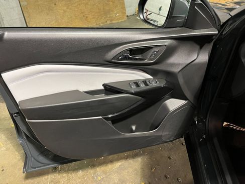 Used 2025 Chevrolet Trax LT image 20