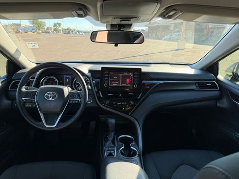 Used 2022 Toyota Camry LE image 25
