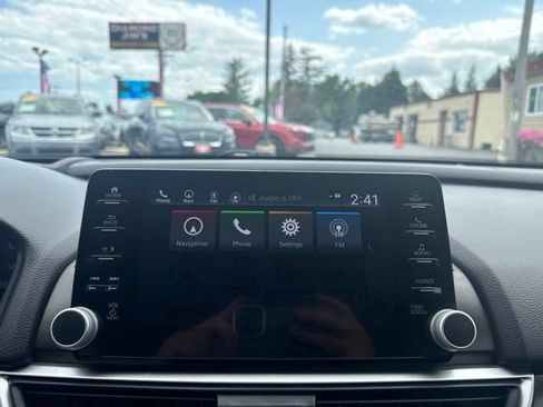 Used 2022 Honda Accord Touring image 31