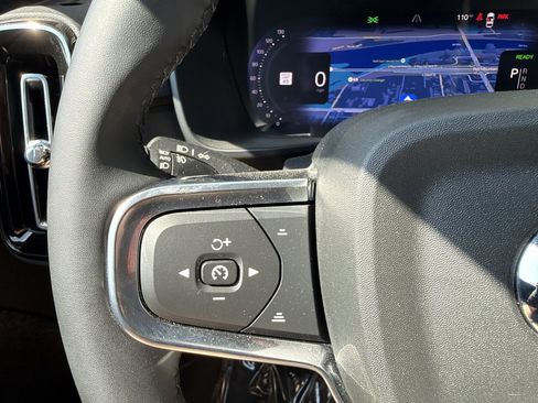 Used 2024 Volvo XC40 Recharge Plus w/ Protection Package Premier RWD image 29