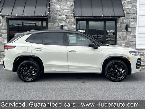 Used 2025 Volkswagen Tiguan SE R-Line image 5