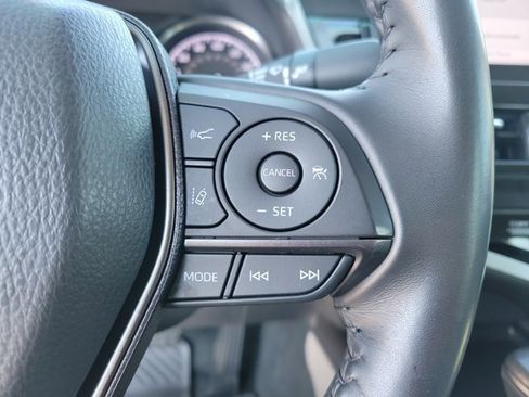 Used 2023 Toyota Camry SE image 18