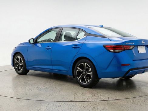 Used 2025 Nissan Sentra SV FWD image 5