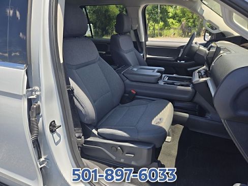Used 2025 Ford Expedition Active RWD image 20