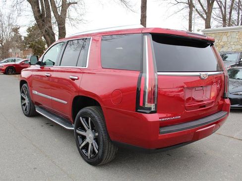 Used 2015 Cadillac Escalade Luxury AWD/4WD image 5