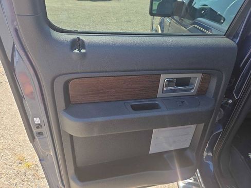 Used 2014 Ford F150 Lariat w/ Equipment Group 502A Luxury AWD/4WD image 16