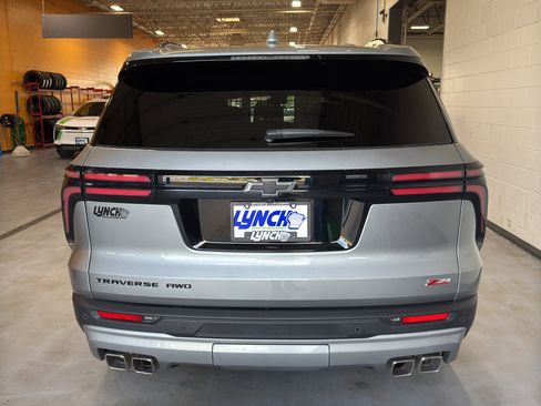Used 2025 Chevrolet Traverse Z71 AWD/4WD image 4