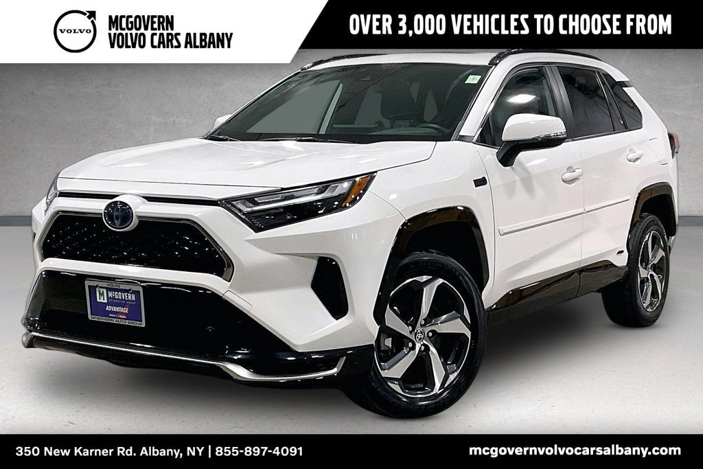 Used 2023 Toyota RAV4 SE w/ Weather & Moonroof Package AWD/4WD image 1