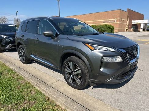 Used 2023 Nissan Rogue SL AWD/4WD image 2
