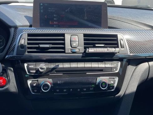 Used 2018 BMW M3 RWD image 19