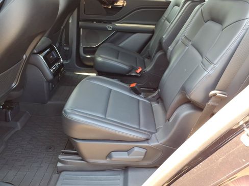 Used 2026 Lincoln Aviator AWD image 14