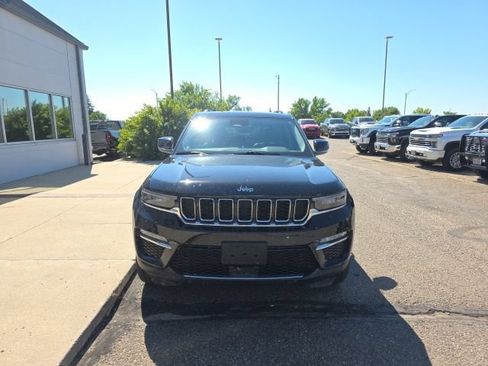 Used 2023 Jeep Grand Cherokee 4WD 4xe image 2