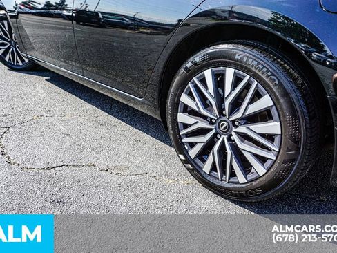 Used 2025 Nissan Altima 2.5 SV FWD image 15