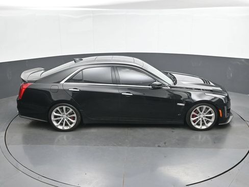 Used 2018 Cadillac CTS V w/ Carbon Fibre Package RWD image 36
