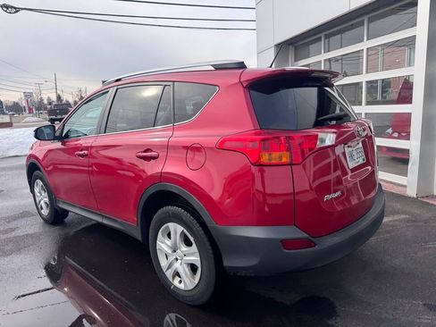 Used 2014 Toyota RAV4 LE image 3