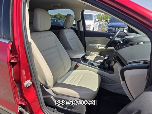 Used 2019 Ford Escape Titanium FWD image 19