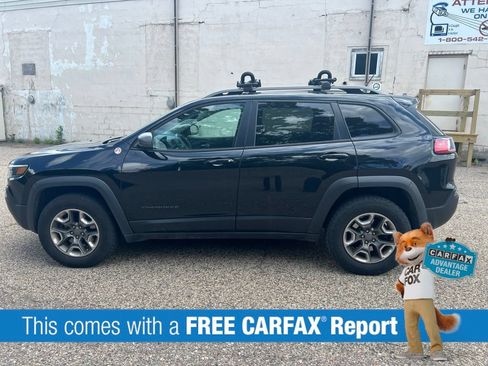 Used 2019 Jeep Cherokee Trailhawk w/ Cold Weather Group AWD/4WD image 2