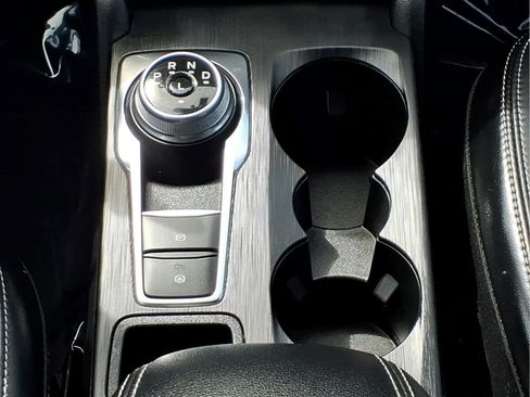 Used 2025 Ford Escape Platinum AWD/4WD image 27