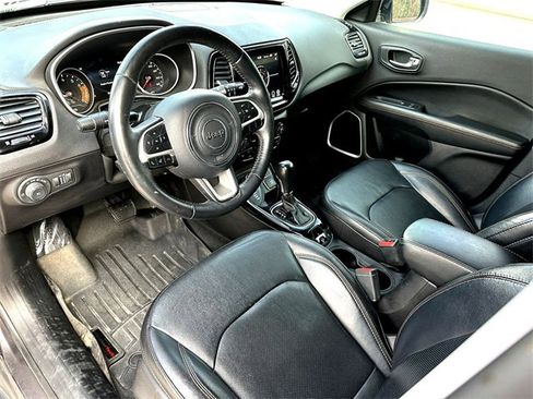 Used 2019 Jeep Compass Limited image 13