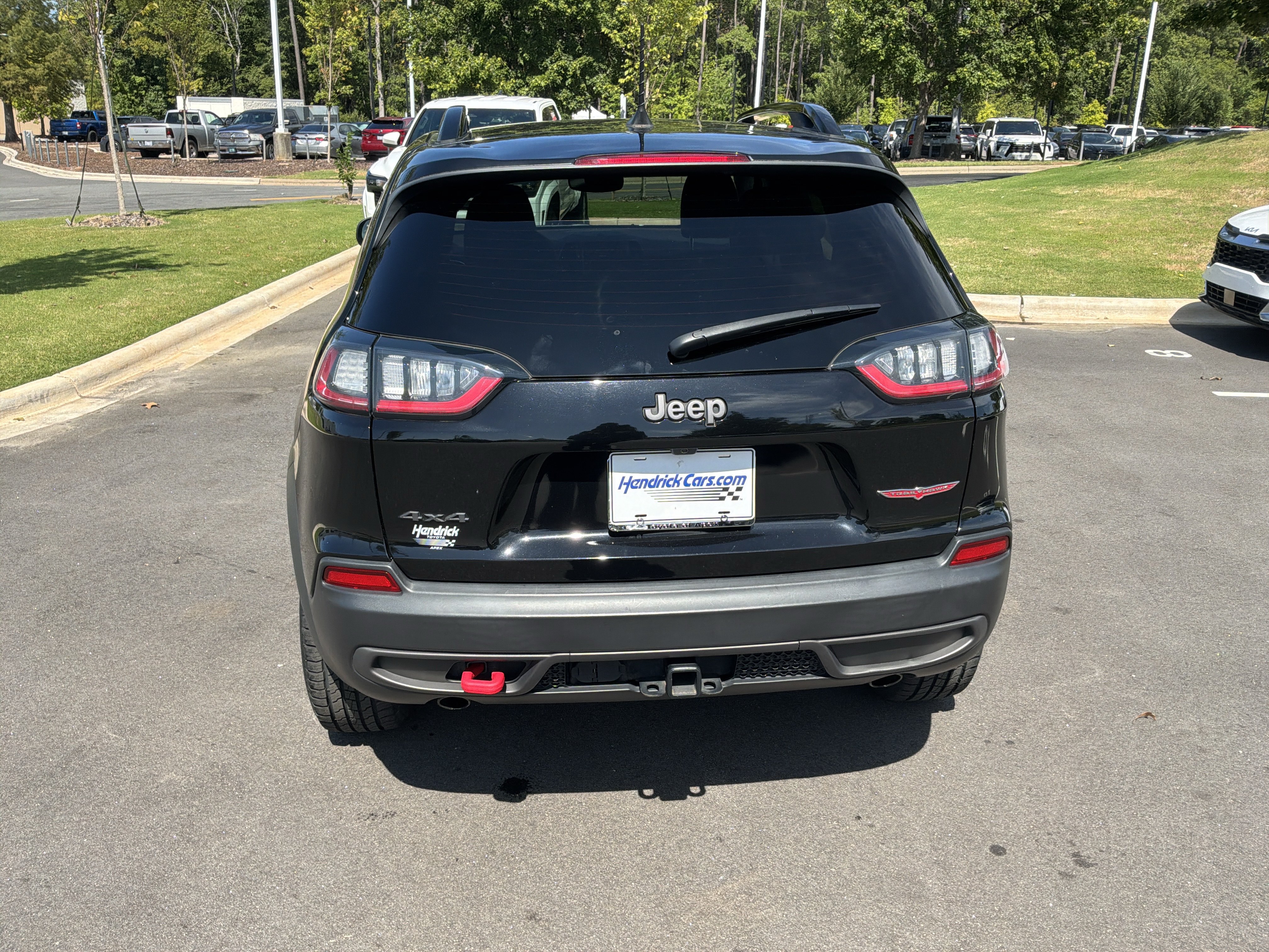 Used 2022 Jeep Cherokee Trailhawk w/ Premium Leather Package AWD/4WD image 9