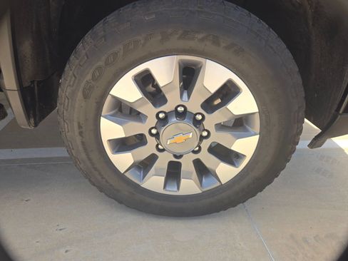 Used 2025 Chevrolet Silverado 2500 Custom w/ Custom Value Package AWD/4WD image 23