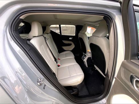 New 2026 Volvo XC40 B5 Plus w/ Protection Package Premier image 27