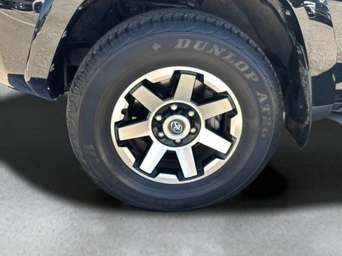 Used 2021 Toyota 4Runner TRD Off-Road Premium w/ Moonroof Package AWD/4WD image 10