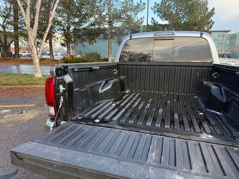 Used 2022 Toyota Tacoma SR5 image 40