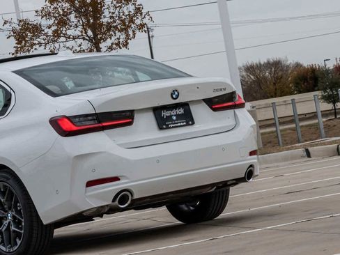 Used 2026 BMW 330i Sedan w/ Premium Package RWD image 5