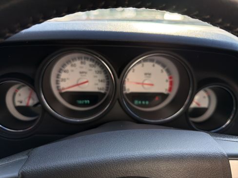 Used 2009 Dodge Challenger R/T w/ Sound Group image 16