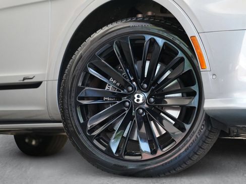 Used 2022 Bentley Bentayga Speed AWD/4WD image 6