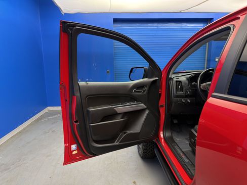 Used 2020 Chevrolet Colorado ZR2 image 10