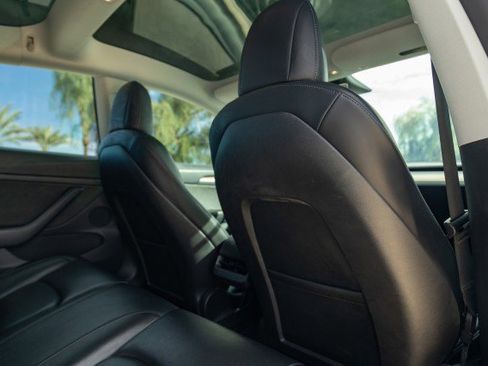 Used 2022 Tesla Model 3 image 26